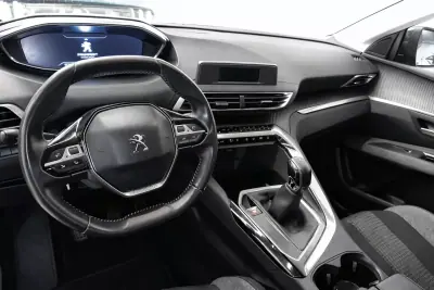 Peugeot 5008 2018 - 13900 EUR, 201002 km - AUTO.MOTO.pt - 201002km - foto 8 de 10