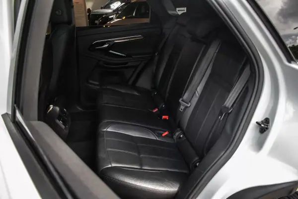 Land Rover Range Rover Evoque 2020 - 32990 EUR, 129590 km - 129590km - foto 26 de 38
