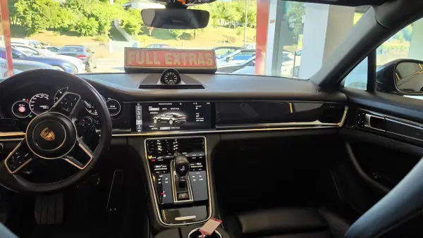 Porsche Panamera 2016 - 62500 EUR, 186989 km - AUTO.MOTO.pt - 186989km - foto 47 de 69