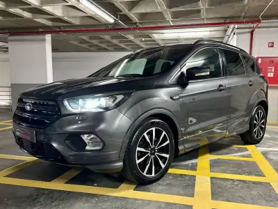 Ford Kuga 2017 - 15450 EUR, 78000 km - AUTO.MOTO.pt - 78000km - foto 59 de 60