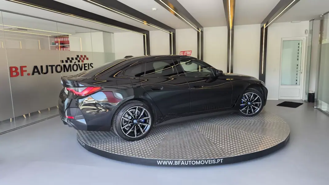BMW i4 2022 - 38900 EUR, 61219 km - AUTO.MOTO.pt - 61219km - foto 7 de 58