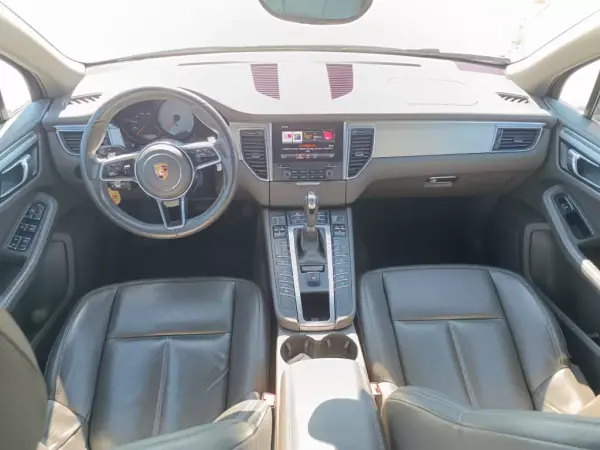 Porsche Macan 2016 - 45500 EUR, 155000 km - AUTO.MOTO.pt - 155000km - foto 29 de 32