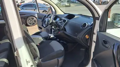 Renault Kangoo 1.5 DCi Maxi 2019 - 18900 EUR, 210580 km - AUTO.MOTO.pt - 210580km - foto 12 de 28