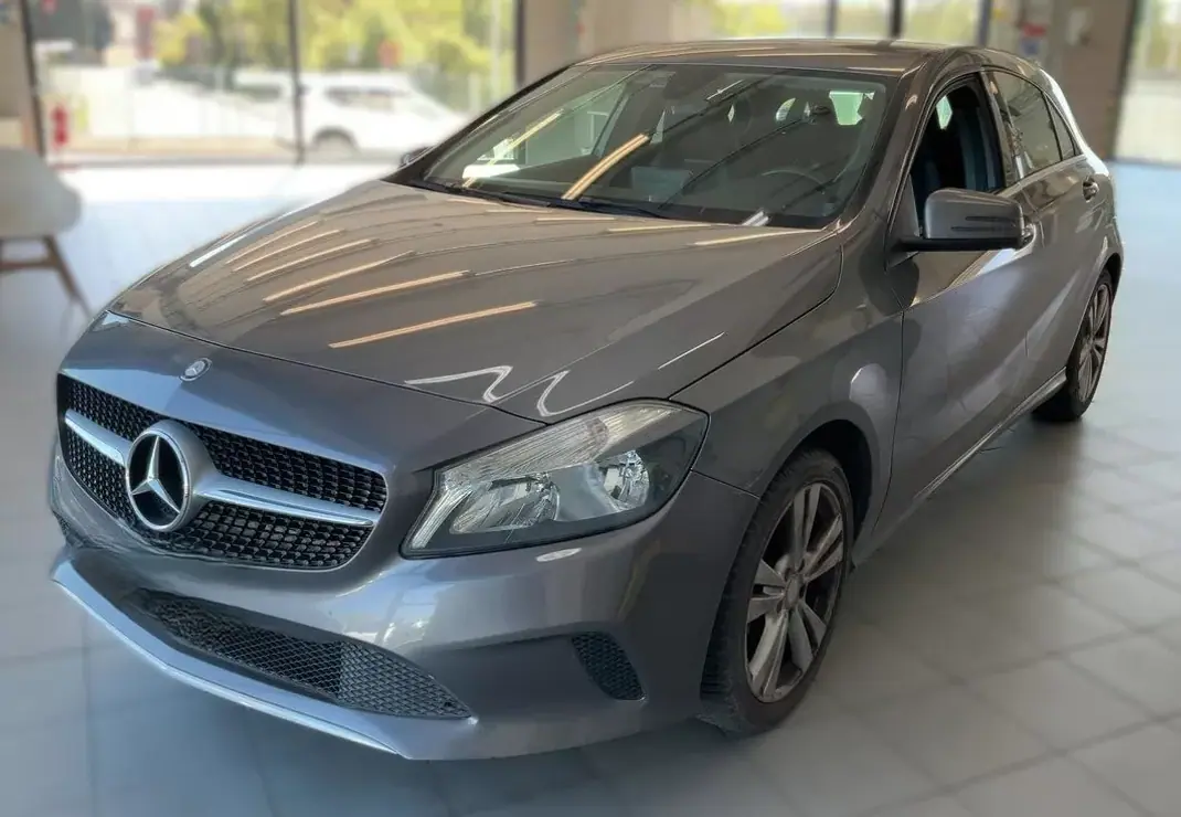 Mercedes-Benz A 180 2016 - 13995 EUR, 172900 km - AUTO.MOTO.pt - 172900km - foto 6 de 9