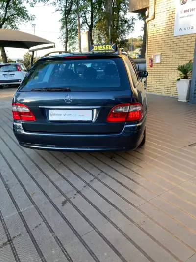 Mercedes-Benz E 220 2003 - 9250 EUR, 227900 km - AUTO.MOTO.pt - 227900km - foto 7 de 18