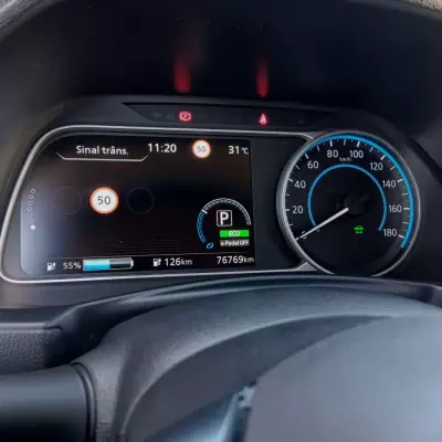 Nissan Leaf 2019 - 13990 EUR, 76769 km - AUTO.MOTO.pt - 76769km - foto 19 de 31