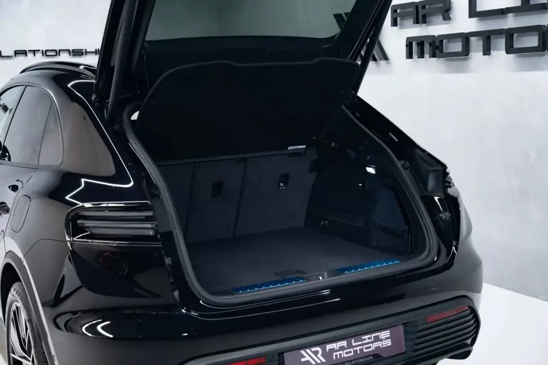 Porsche Macan 2025 - 89950 EUR, 8000 km - AUTO.MOTO.pt - 8000km - foto 13 de 57