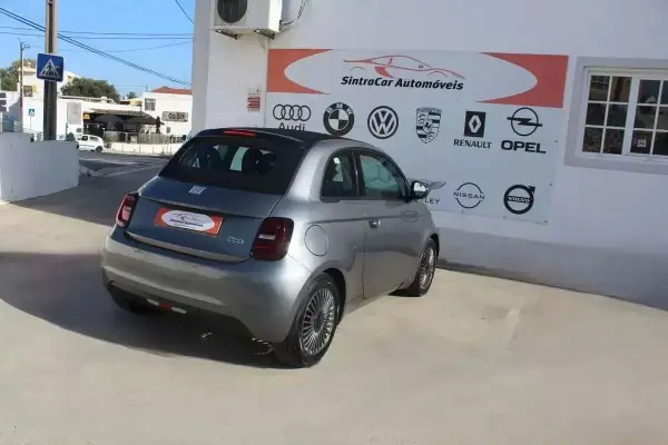 Fiat 500e C 2022 - 19980 EUR, 13651 km - AUTO.MOTO.pt - 13651km - foto 14 de 37