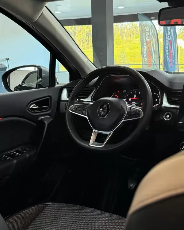 Renault Captur 2022 - 17900 EUR, 90718 km - AUTO.MOTO.pt - 90718km - foto 46 de 49