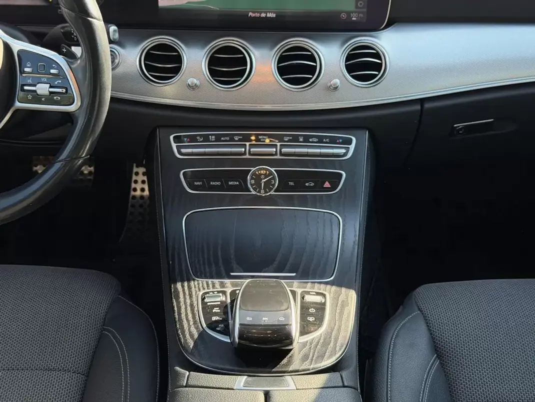 Mercedes-Benz E 300 2019 - 25900 EUR, 138000 km - 138000km - foto 9 de 33