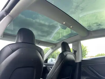 Tesla Model 3 2019 - 15500 EUR, 333000 km - AUTO.MOTO.pt - 333000km - foto 51 de 62