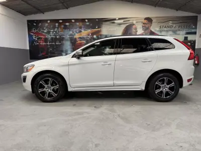 Volvo XC 60 2011 - 11990 EUR, 312000 km - AUTO.MOTO.pt - 312000km - foto 6 de 23