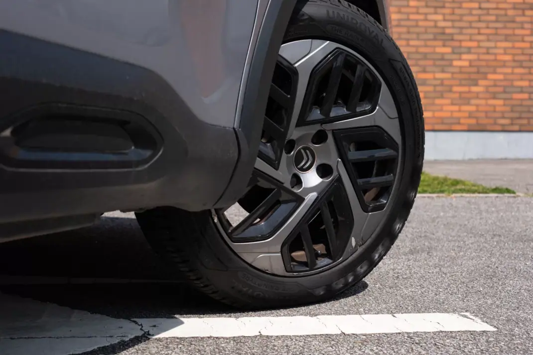 Citroën C4 2022 - 19450 EUR, 80400 km - AUTO.MOTO.pt - 80400km - foto 5 de 19