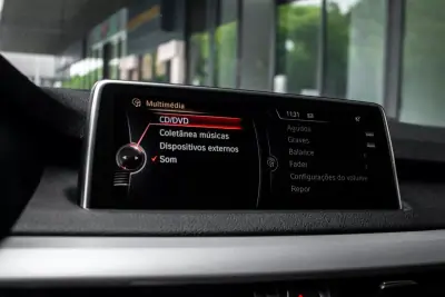 BMW X5 2015 - 27900 EUR, 170106 km - AUTO.MOTO.pt - 170106km - foto 40 de 44