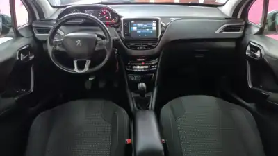 Peugeot 208 2016 - 11690 EUR, 138481 km - AUTO.MOTO.pt - 138481km - foto 17 de 54