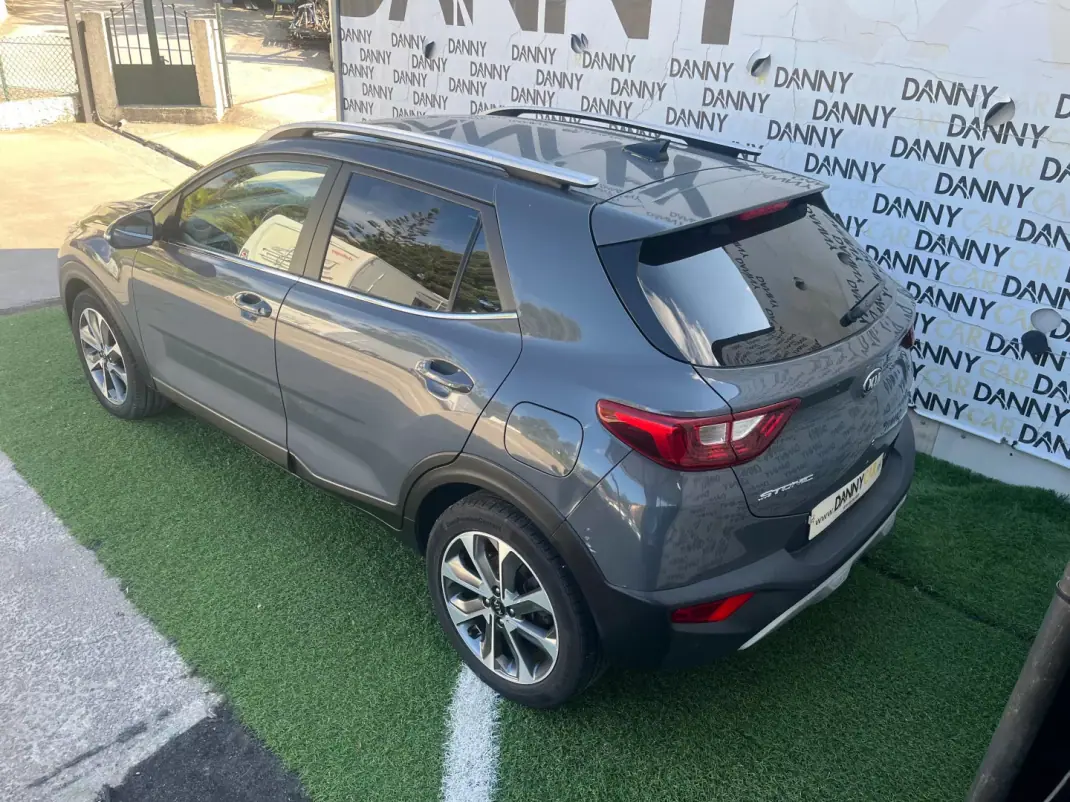 Kia Stonic 2021 - 16490 EUR, 82000 km - 82000km - foto 5 de 12