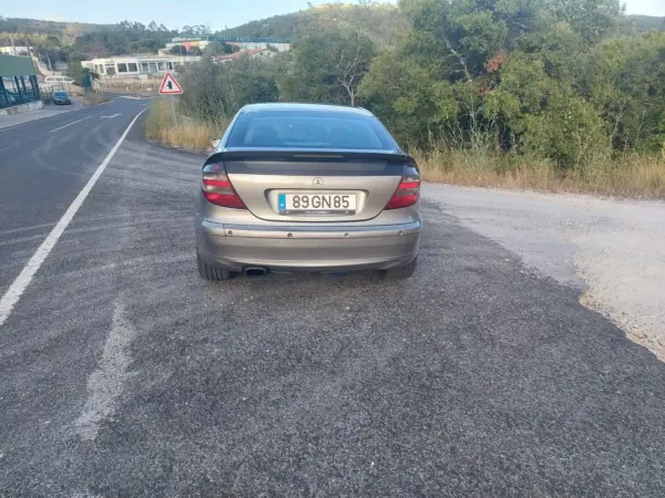 Mercedes-Benz C 220 2002 - 7950 EUR, 262877 km - AUTO.MOTO.pt - 262877km - foto 3 de 10