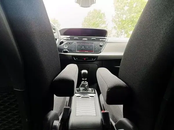 Citroën C4 Spacetourer 2019 - 19900 EUR, 90359 km - AUTO.MOTO.pt - 90359km - foto 17 de 27
