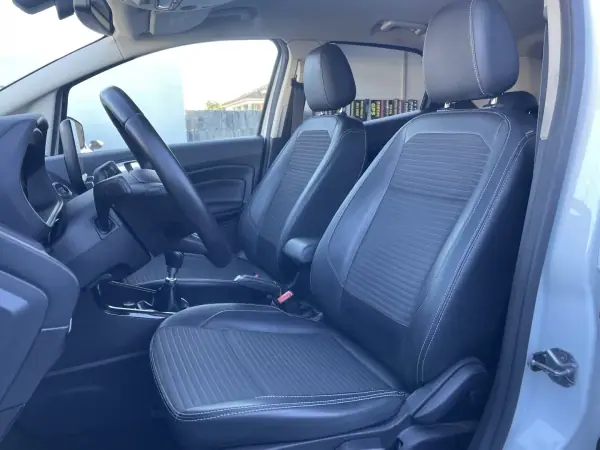 Ford EcoSport 2018 - 14995 EUR, 91592 km - AUTO.MOTO.pt - 91592km - foto 12 de 35