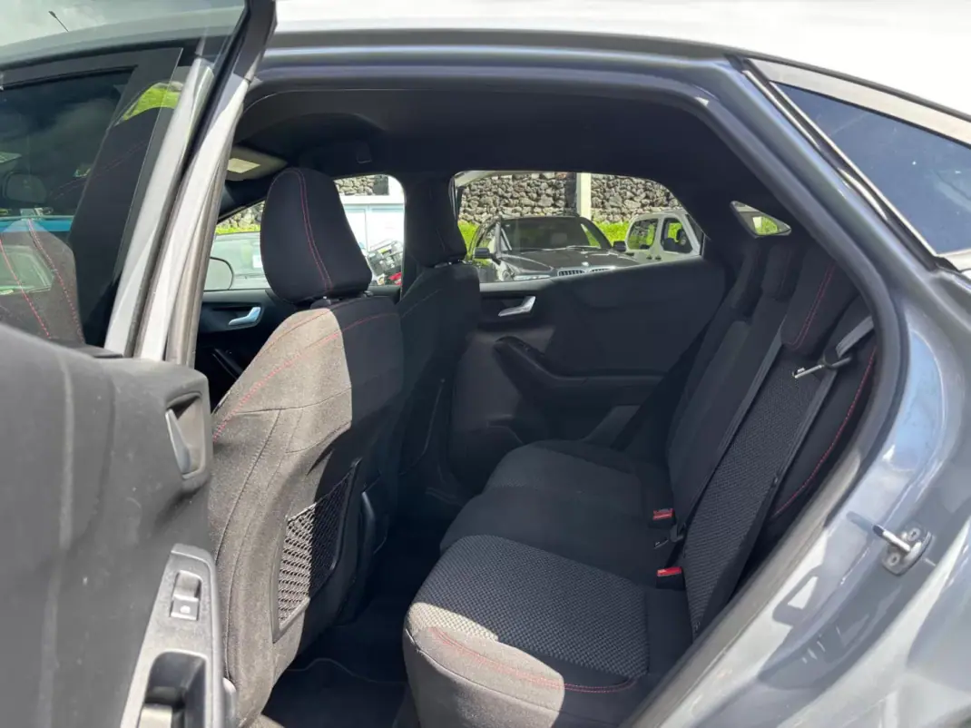 Ford Puma 2023 - 22990 EUR, 37283 km - 37283km - foto 13 de 14