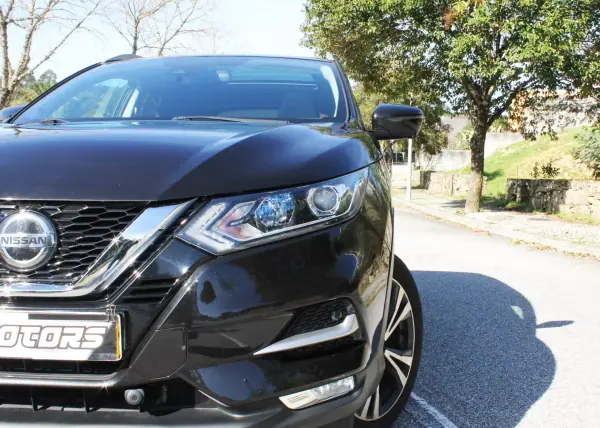Nissan Qashqai 2018 - 19990 EUR, 87000 km - AUTO.MOTO.pt - 87000km - foto 14 de 37
