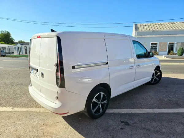 VW Caddy 2021 - 20950 EUR, 214034 km - 214034km - foto 2 de 10