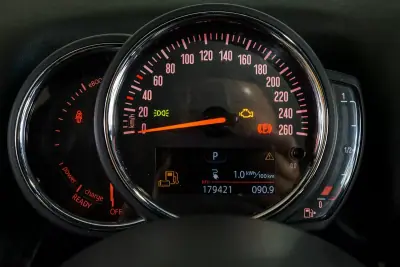 MINI Countryman 2019 - 17900 EUR, 179421 km - AUTO.MOTO.pt - 179421km - foto 7 de 28