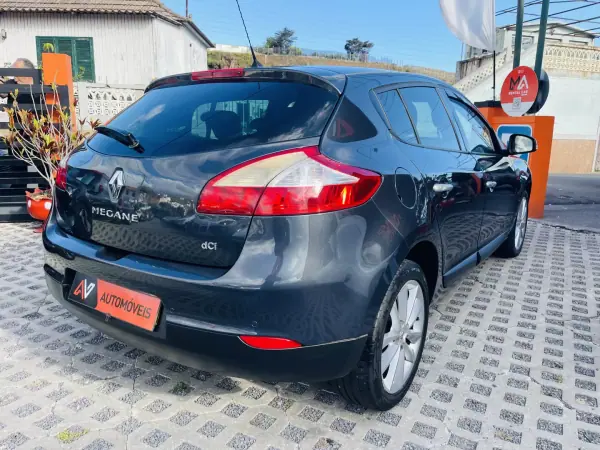 Renault Mégane 2009 - 6950 EUR, 213846 km - AUTO.MOTO.pt - 213846km - foto 7 de 12
