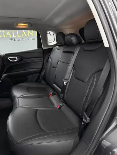 Jeep Compass 2022 - 21900 EUR, 116655 km - AUTO.MOTO.pt - 116655km - foto 24 de 35