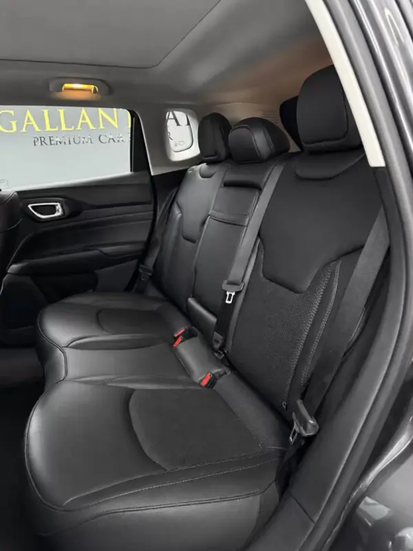 Jeep Compass 2022 - 21900 EUR, 116655 km - AUTO.MOTO.pt - 116655km - foto 24 de 35