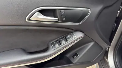 Mercedes-Benz CLA 200 2017 - 21800 EUR, 181000 km - AUTO.MOTO.pt - 181000km - foto 25 de 55