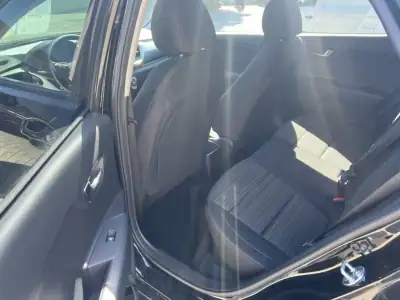 Kia Stonic 2025 - 21500 EUR, 100 km - AUTO.MOTO.pt - 100km - foto 8 de 23