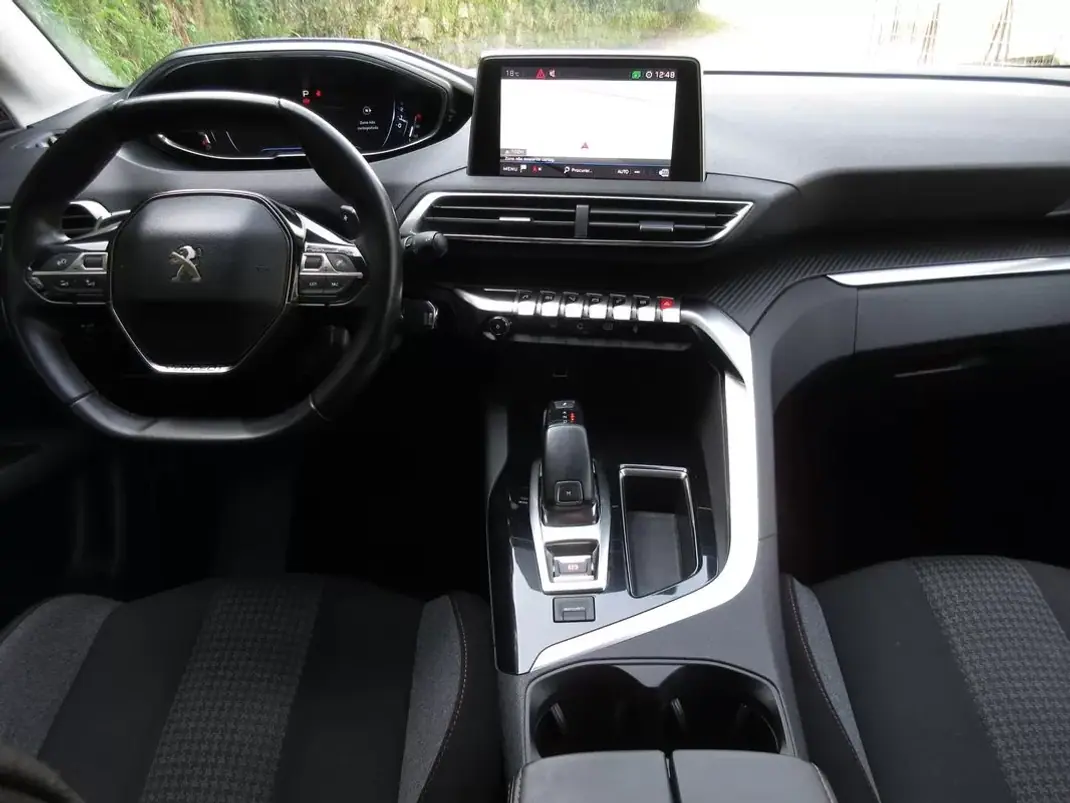 Peugeot 3008 2017 - 17990 EUR, 168000 km - 168000km - foto 28 de 37