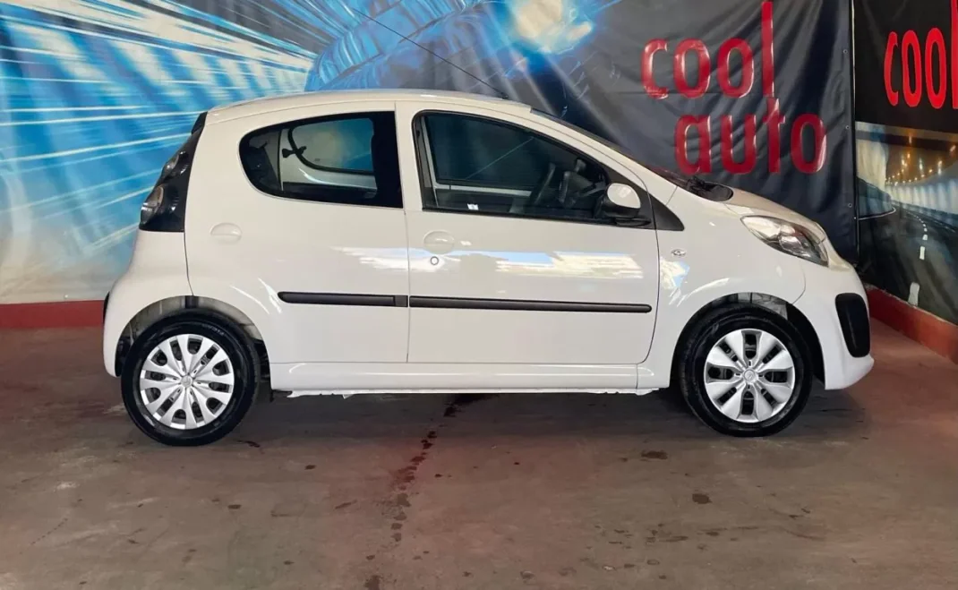Citroën C1 2014 - 6750 EUR, 105000 km - AUTO.MOTO.pt - 105000km - foto 4 de 32