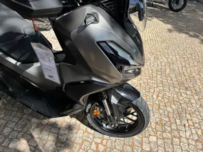 Honda ADV 150 2025 - 5900 EUR, 4926 km - AUTO.MOTO.pt - 4926km - foto 7 de 14