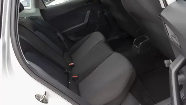 SEAT Ibiza 2024 - 16850 EUR, 50000 km - AUTO.MOTO.pt - 50000km - foto 10 de 33