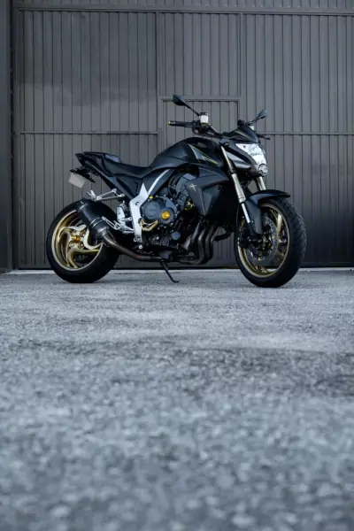 Honda CB 1000R 2012 - 8900 EUR, 22000 km - AUTO.MOTO.pt - 22000km - foto 2 de 26