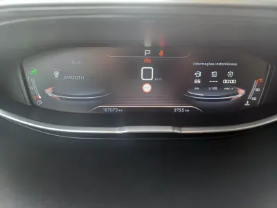 Peugeot 5008 2018 - 21890 EUR, 167073 km - AUTO.MOTO.pt - 167073km - foto 15 de 41