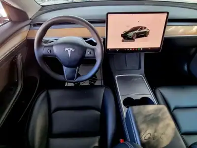 Tesla Model 3 2023 - 29500 EUR, 42831 km - AUTO.MOTO.pt - 42831km - foto 13 de 16