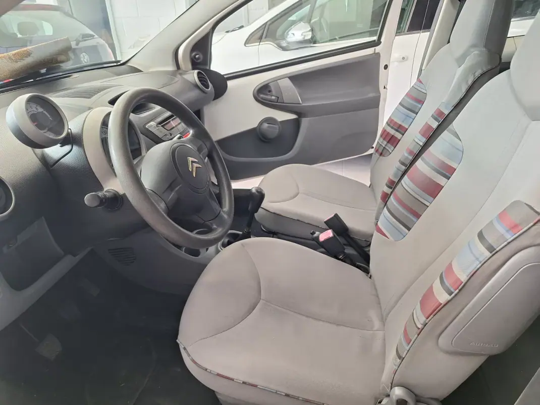Citroën C1 2010 - 4900 EUR, 110980 km - 110980km - foto 6 de 14