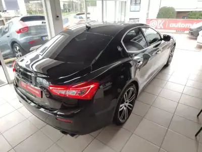 Maserati Ghibli 2015 - 34500 EUR, 129900 km - AUTO.MOTO.pt - 129900km - foto 12 de 36