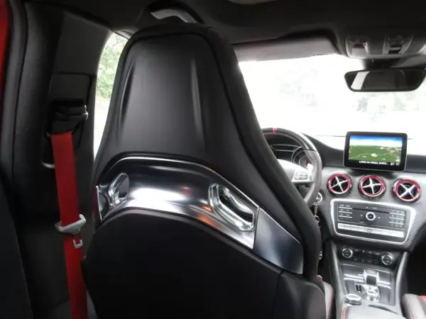 Mercedes-Benz A 45 AMG 2017 - 38990 EUR, 110000 km - AUTO.MOTO.pt - 110000km - foto 36 de 56