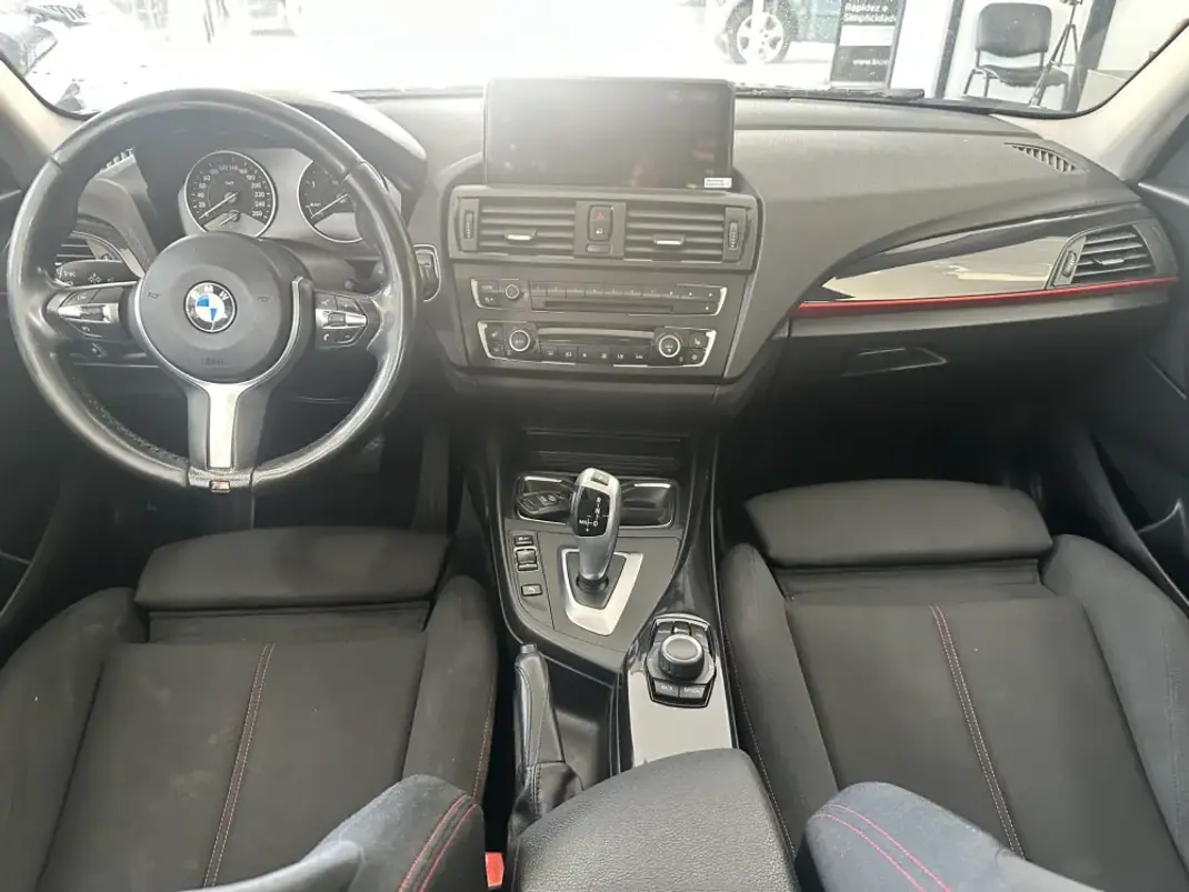 BMW 118 2012 - 13990 EUR, 208845 km - 208845km - foto 22 de 31