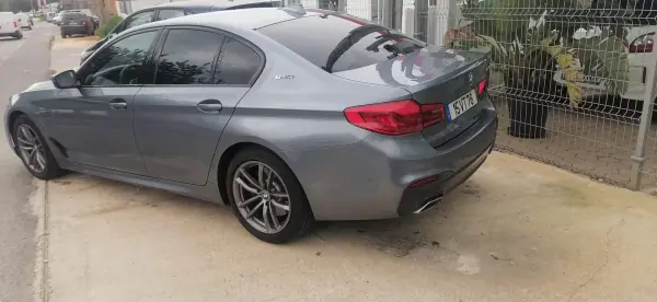 BMW 530e 2018 - 21800 EUR, 283050 km - AUTO.MOTO.pt - 283050km - foto 6 de 12