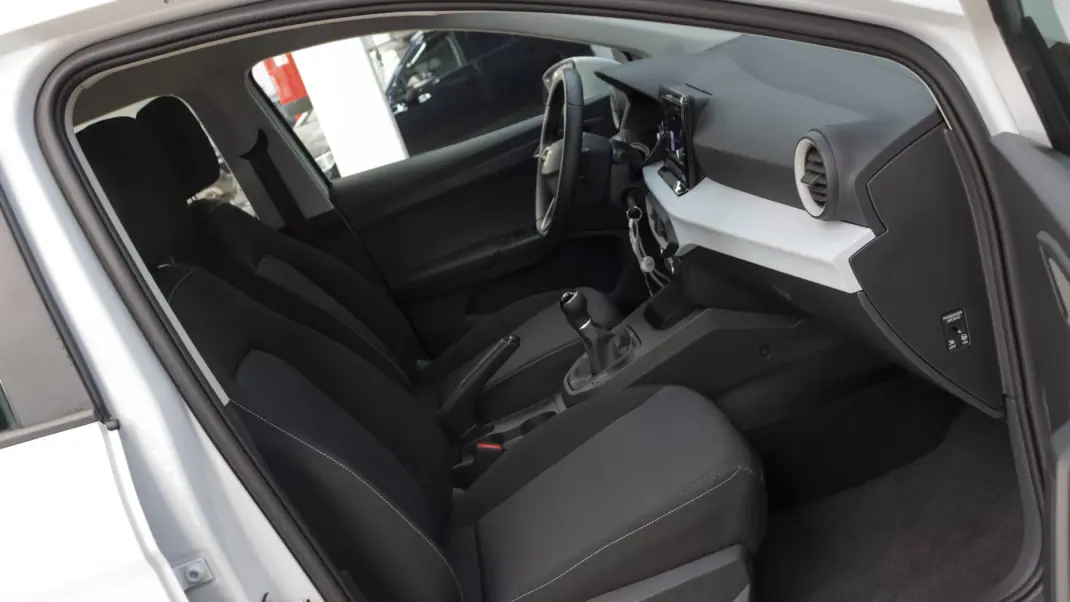 SEAT Ibiza 2024 - 15750 EUR, 25000 km - AUTO.MOTO.pt - 25000km - foto 12 de 33