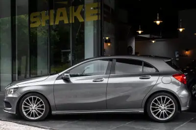 Mercedes-Benz A 180 2015 - 13990 EUR, 263650 km - AUTO.MOTO.pt - 263650km - foto 2 de 34