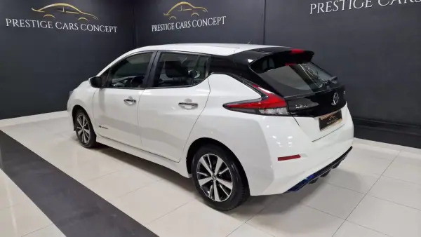 Nissan Leaf 2018 - 17950 EUR, 108446 km - AUTO.MOTO.pt - 108446km - foto 2 de 44
