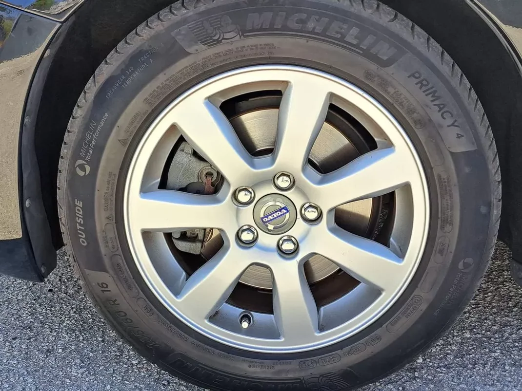 Volvo V60 2013 - 14990 EUR, 111000 km - AUTO.MOTO.pt - 111000km - foto 38 de 42