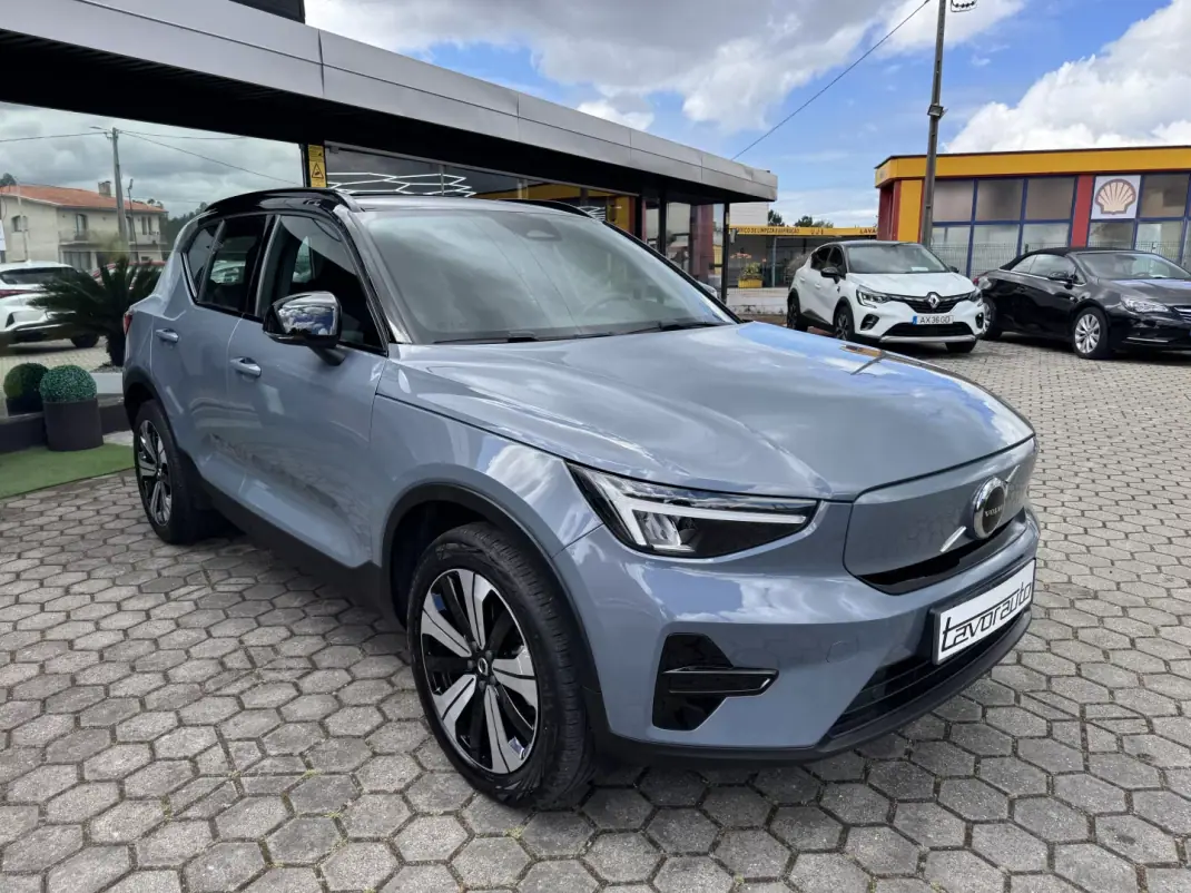 Volvo XC 40 2023 - 28500 EUR, 58000 km - AUTO.MOTO.pt - 58000km - foto 2 de 38
