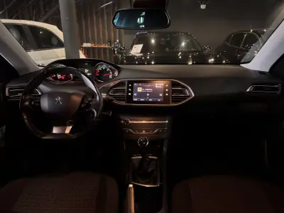 Peugeot 308 SW 2020 - 13490 EUR, 122100 km - AUTO.MOTO.pt - 122100km - foto 15 de 34